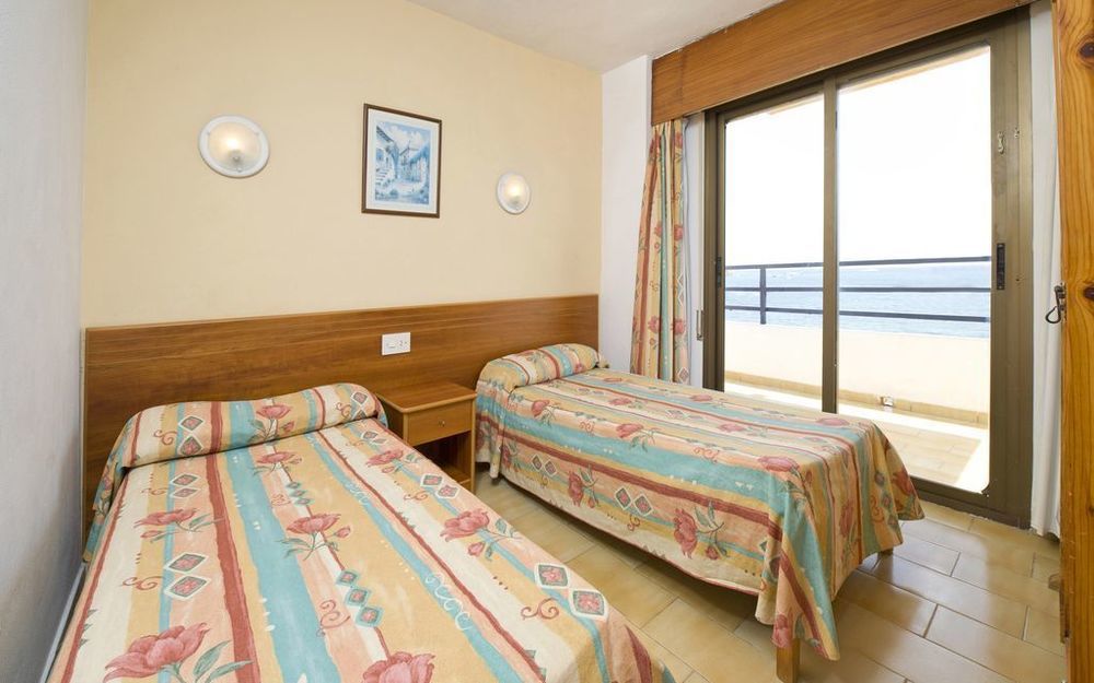 Apartamentos Mira Mola Figueretas ภายนอก รูปภาพ